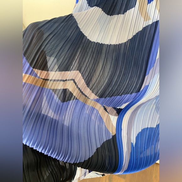 Ming Wang abstract pleated blue midi dress - Picture 9 of 13